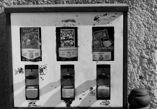 liên hệ 33Win